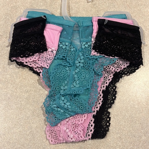 3pc. Thong panties - Picture 3 of 4